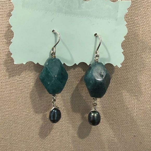 Dark Green Chalcedony Gemstone and Sterling Silver Set - Picture 4 of 14